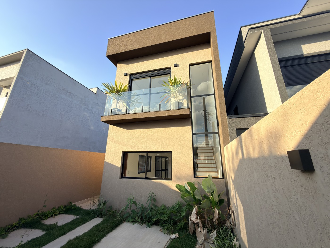 Casa, 3 quartos, 235 m² - Foto 2