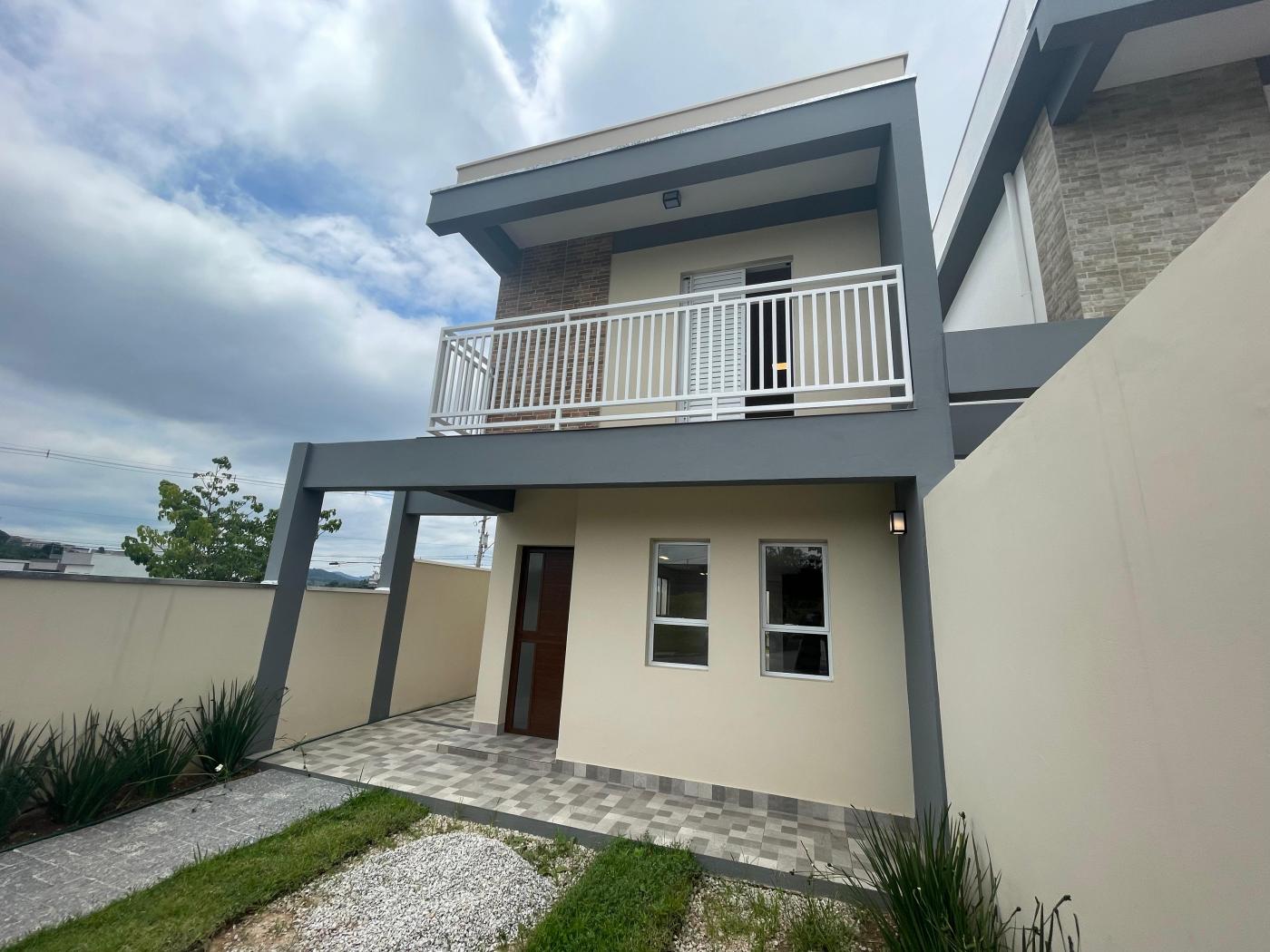 Casa de 3 Suítes, Bairro Nova Jaguari em Santana de Parnaíba