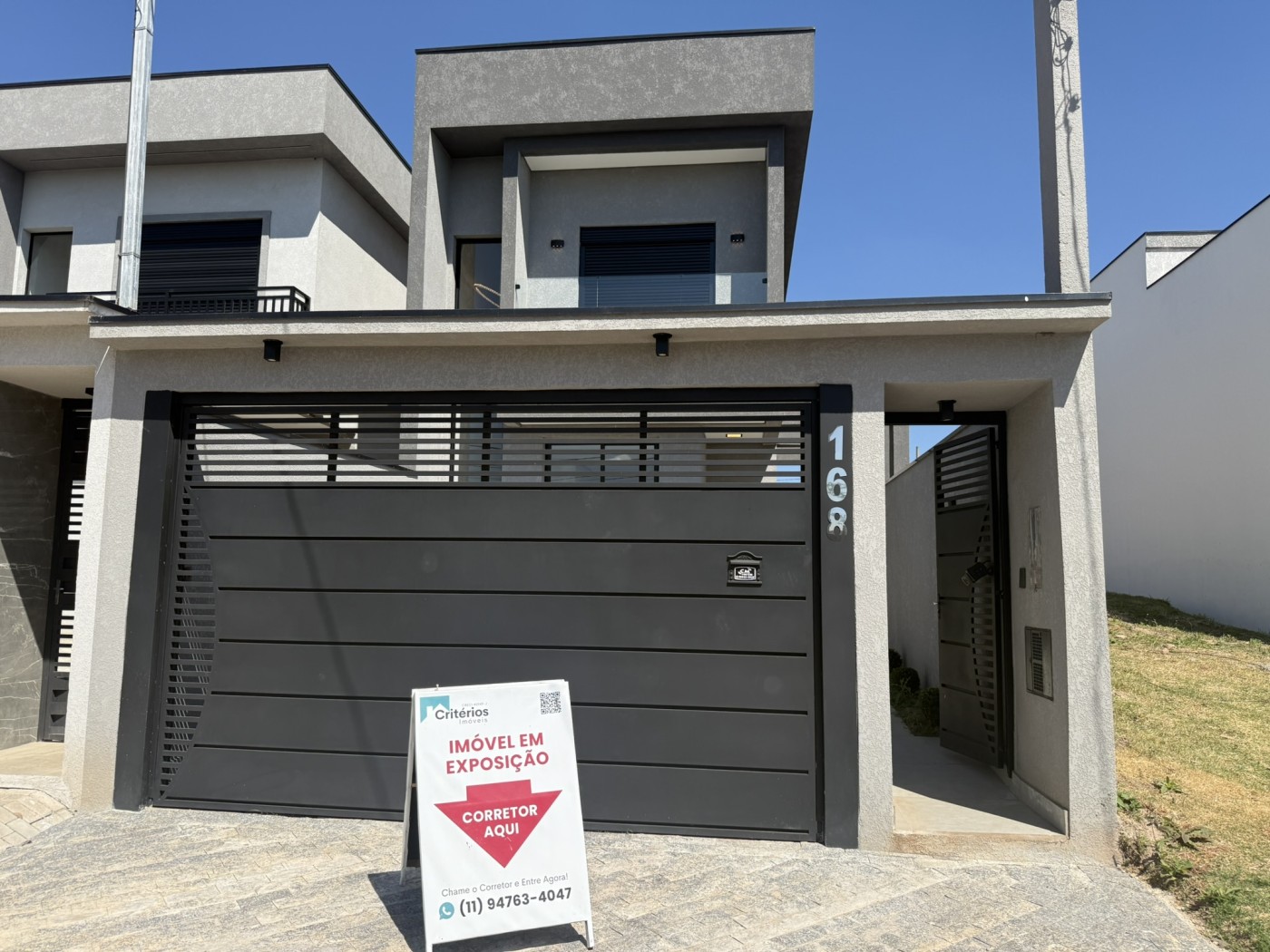 Casa Moderna com Piscina no Bairro Residencial Nova Jaguari