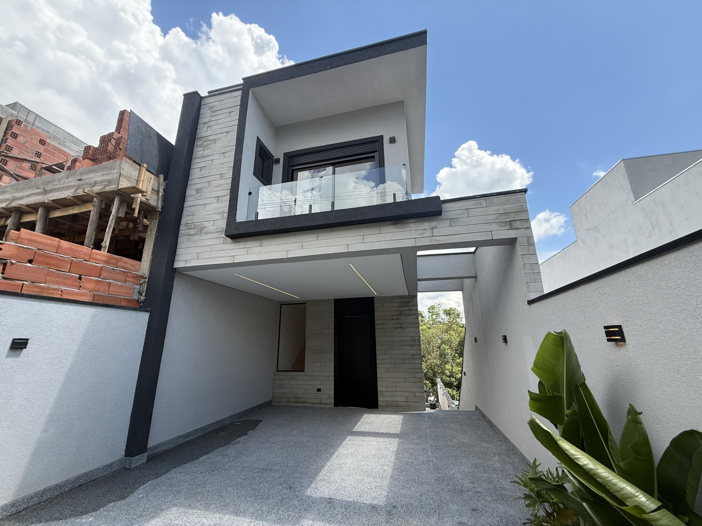 Casa Fundo para Mata com Piscina e Salão no Nova Jaguari SP