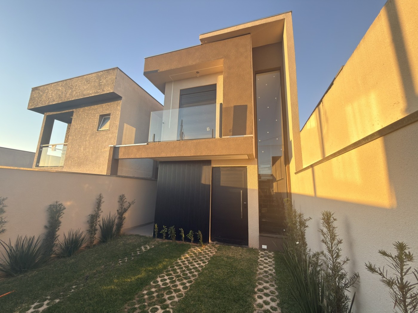 Casa com Piscina e 3 Dormitórios em Santana de Parnaíba/SP